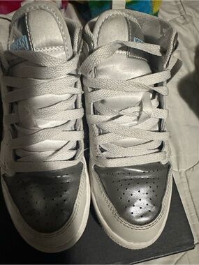 Jordan Kids Silver and Gray High-Top Sneakers